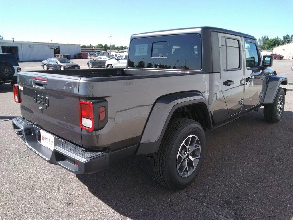 new 2025 Jeep Gladiator car, priced at $46,477