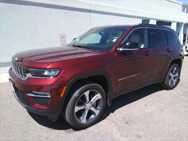 new 2025 Jeep Grand Cherokee car, priced at $46,400