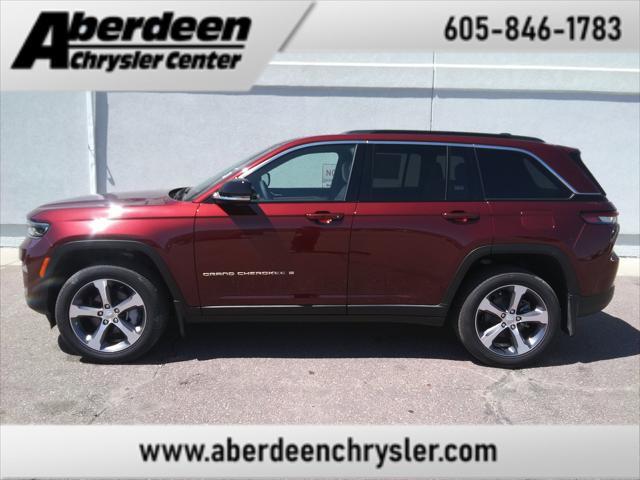 new 2025 Jeep Grand Cherokee car, priced at $46,400