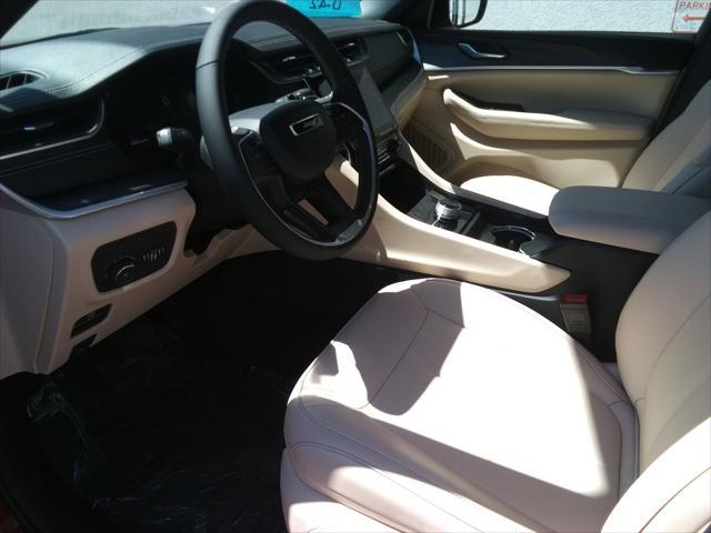 new 2025 Jeep Grand Cherokee car, priced at $46,400