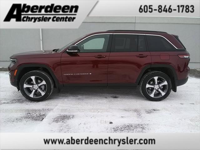 new 2025 Jeep Grand Cherokee car, priced at $45,977