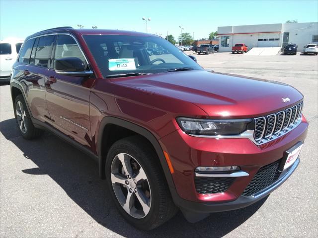 new 2025 Jeep Grand Cherokee car, priced at $46,400