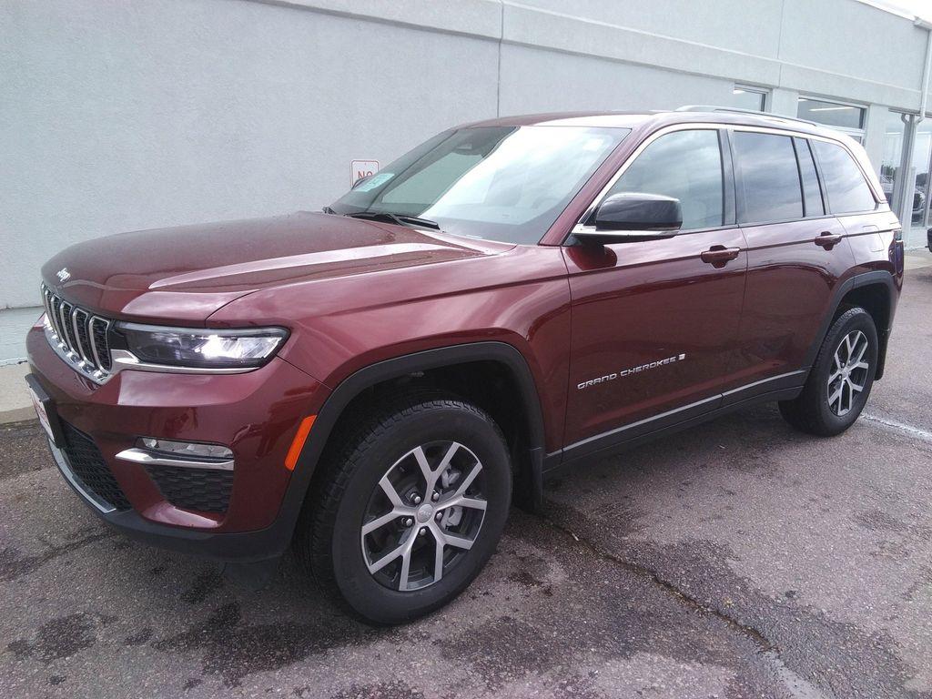 new 2025 Jeep Grand Cherokee car, priced at $44,477