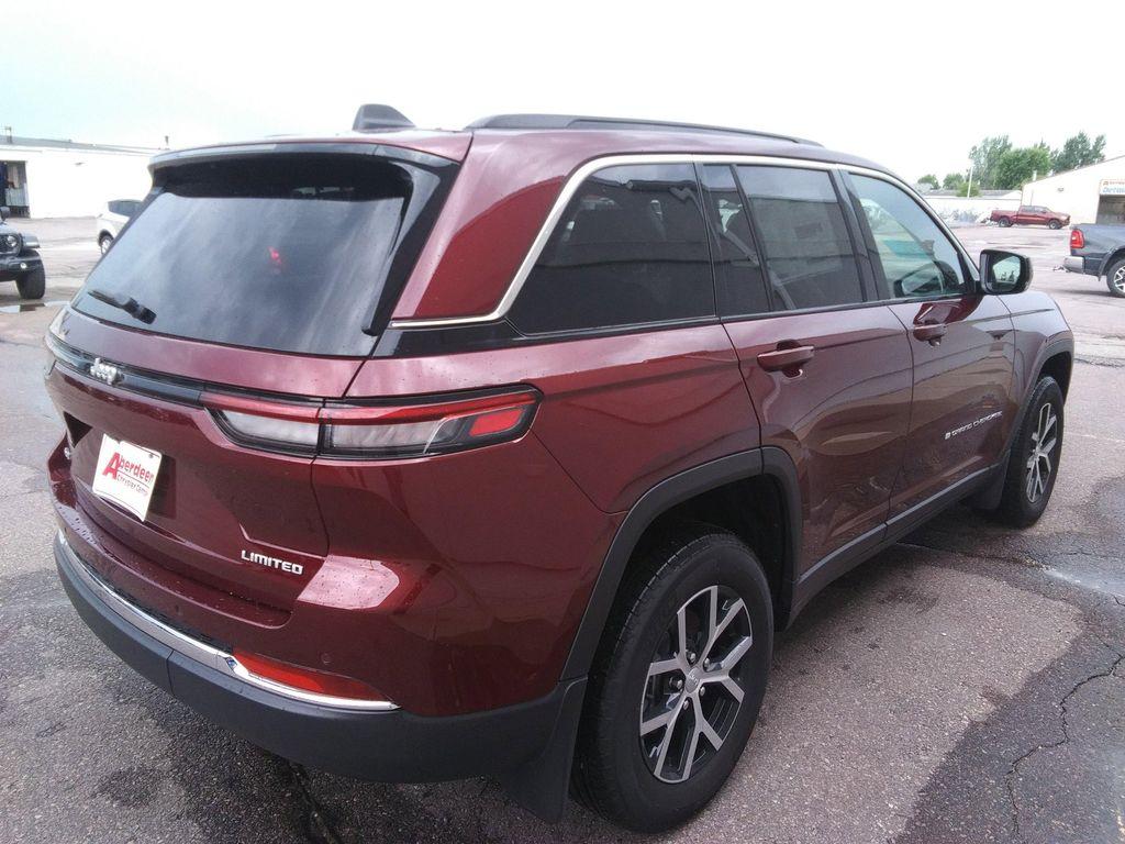 new 2025 Jeep Grand Cherokee car, priced at $44,477