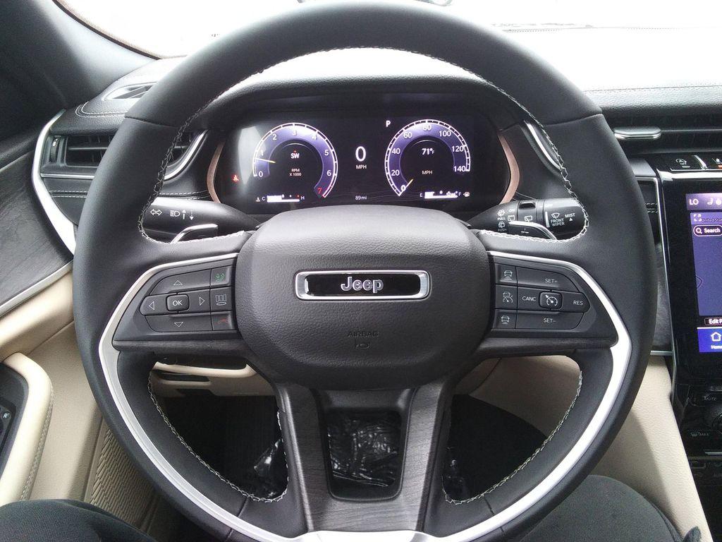 new 2025 Jeep Grand Cherokee car, priced at $44,477