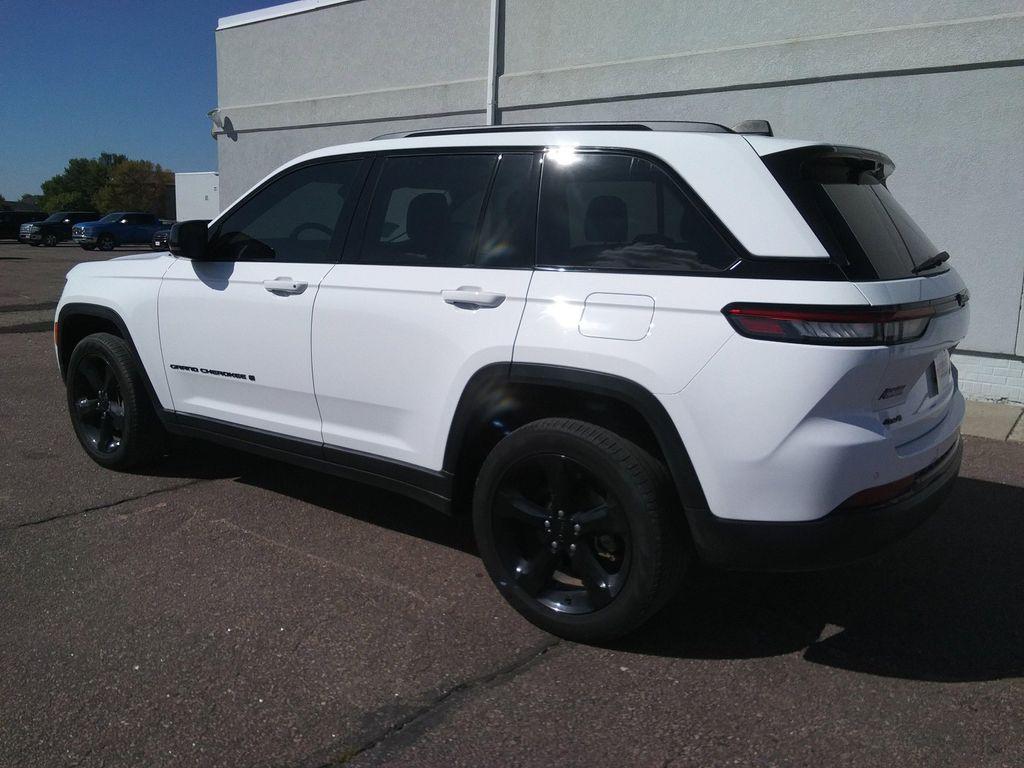 used 2023 Jeep Grand Cherokee car, priced at $33,975