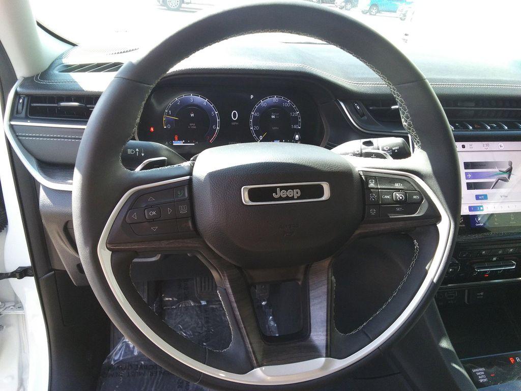 used 2023 Jeep Grand Cherokee car, priced at $33,975