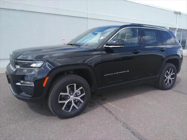 new 2025 Jeep Grand Cherokee car, priced at $43,477