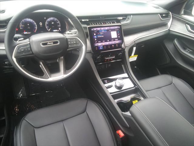new 2025 Jeep Grand Cherokee car, priced at $45,977