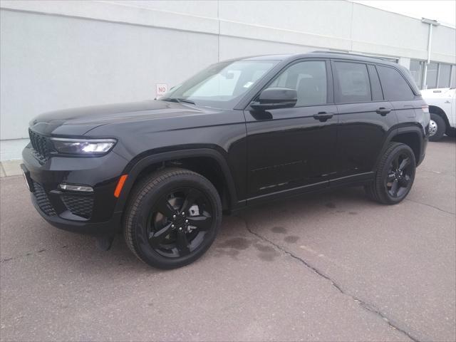 new 2025 Jeep Grand Cherokee car, priced at $45,977