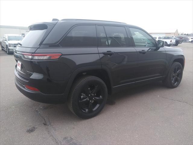 new 2025 Jeep Grand Cherokee car, priced at $45,977