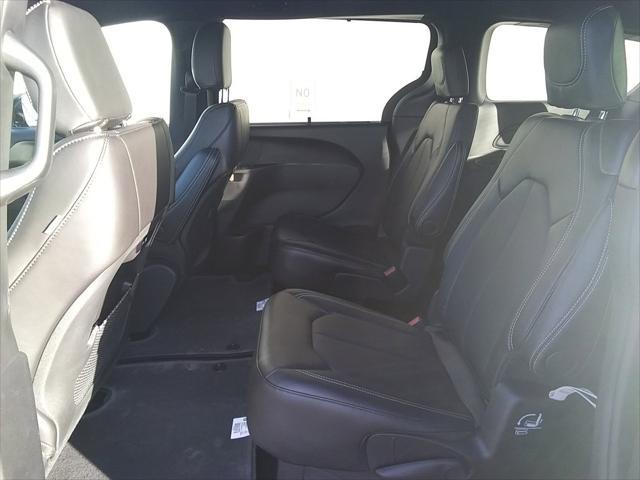 new 2025 Chrysler Pacifica car, priced at $42,477