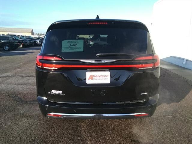 new 2025 Chrysler Pacifica car, priced at $42,477