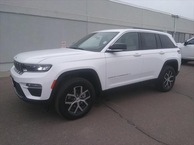 new 2025 Jeep Grand Cherokee car, priced at $41,977