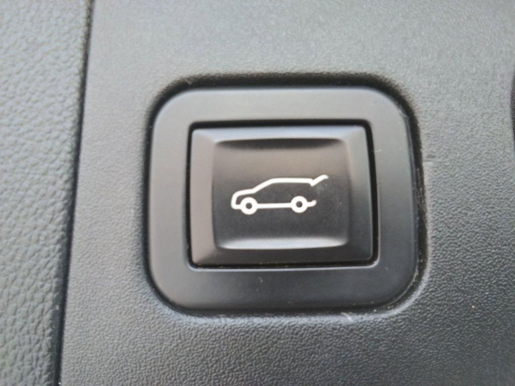 used 2018 Cadillac XT5 car, priced at $20,925
