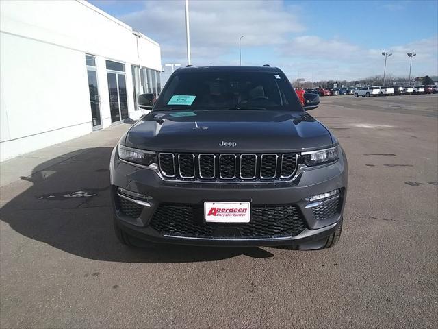 new 2025 Jeep Grand Cherokee car, priced at $45,977