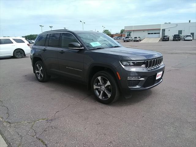 new 2024 Jeep Grand Cherokee car, priced at $45,477