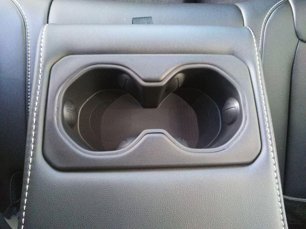 new 2025 Jeep Grand Cherokee car, priced at $43,977