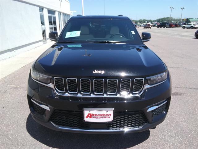 new 2025 Jeep Grand Cherokee car, priced at $43,977