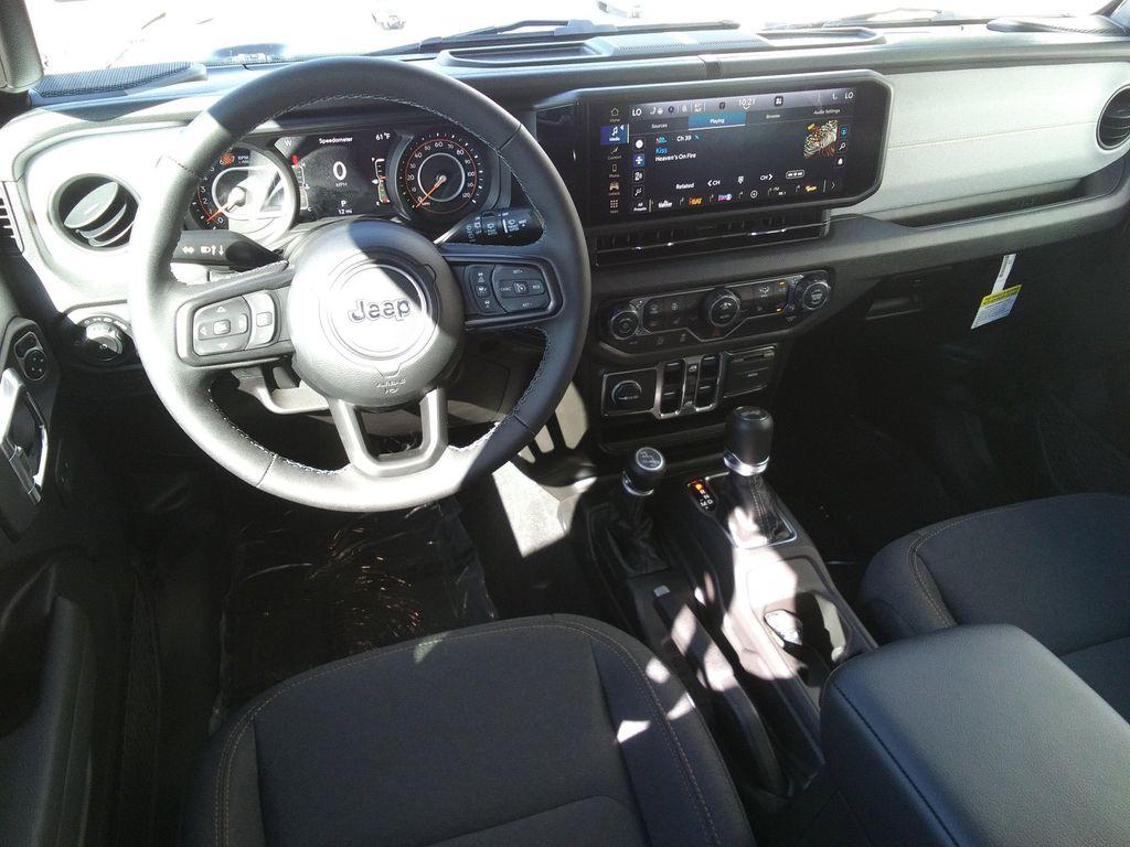 new 2025 Jeep Wrangler car, priced at $45,477