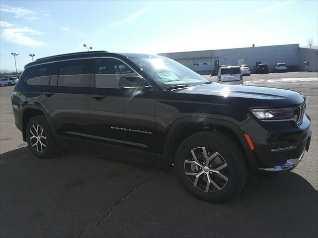 new 2025 Jeep Grand Cherokee L car, priced at $45,477