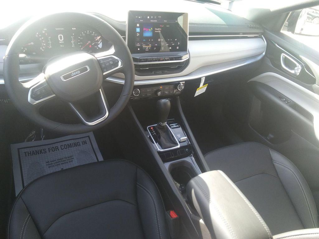 new 2025 Jeep Compass car, priced at $32,477