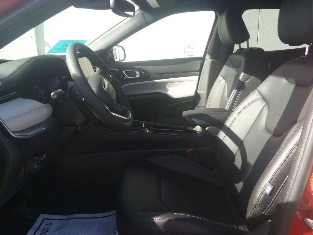 new 2025 Jeep Compass car, priced at $32,477