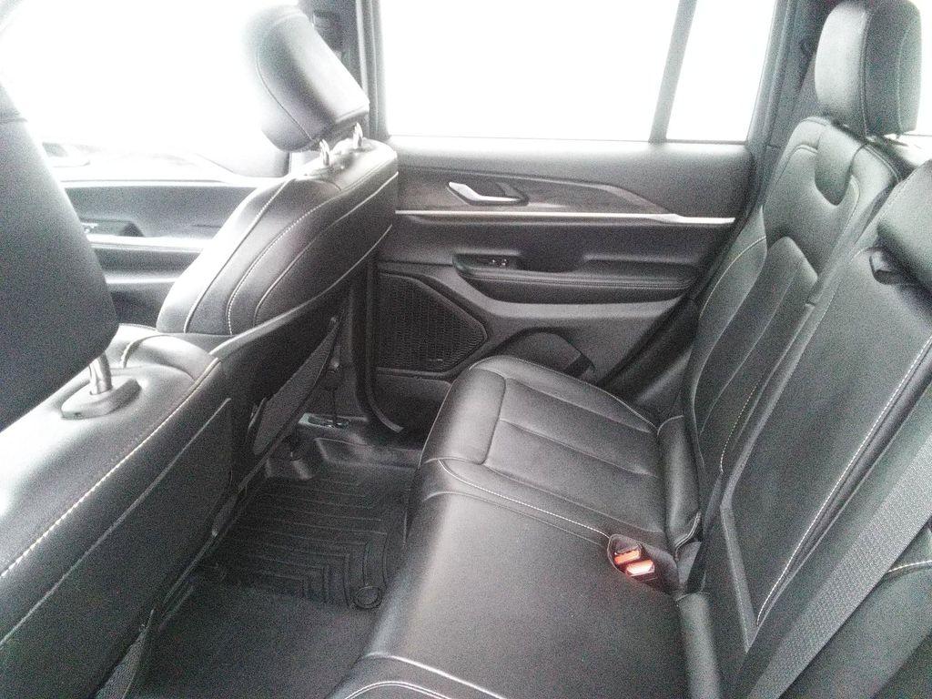 used 2024 Jeep Grand Cherokee car, priced at $35,975