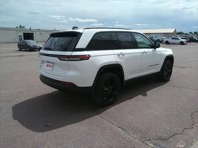 new 2024 Jeep Grand Cherokee car, priced at $43,977