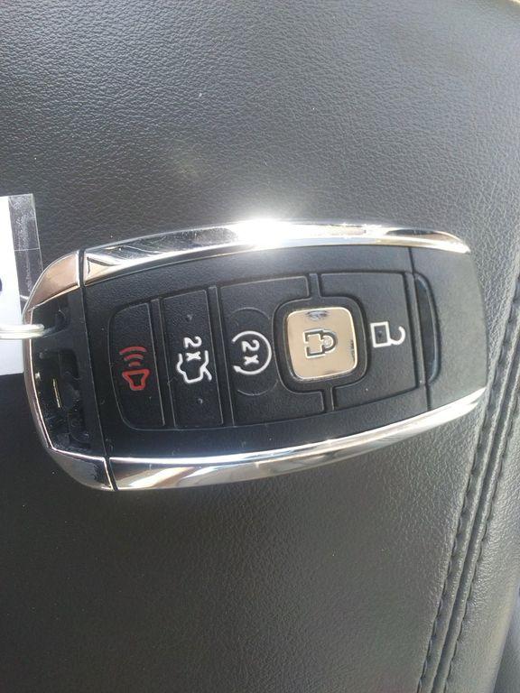 used 2017 Lincoln Continental car, priced at $16,469
