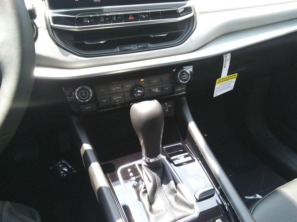 new 2025 Jeep Compass car, priced at $32,477