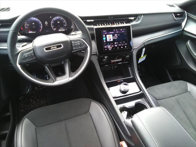 new 2025 Jeep Grand Cherokee car, priced at $42,477