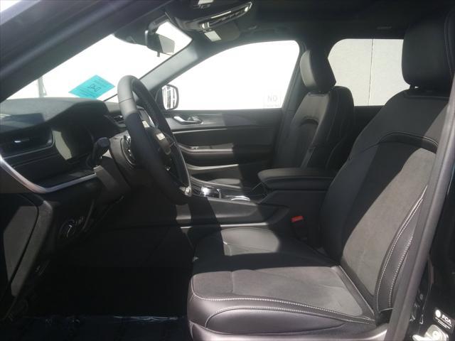 new 2025 Jeep Grand Cherokee car, priced at $42,477