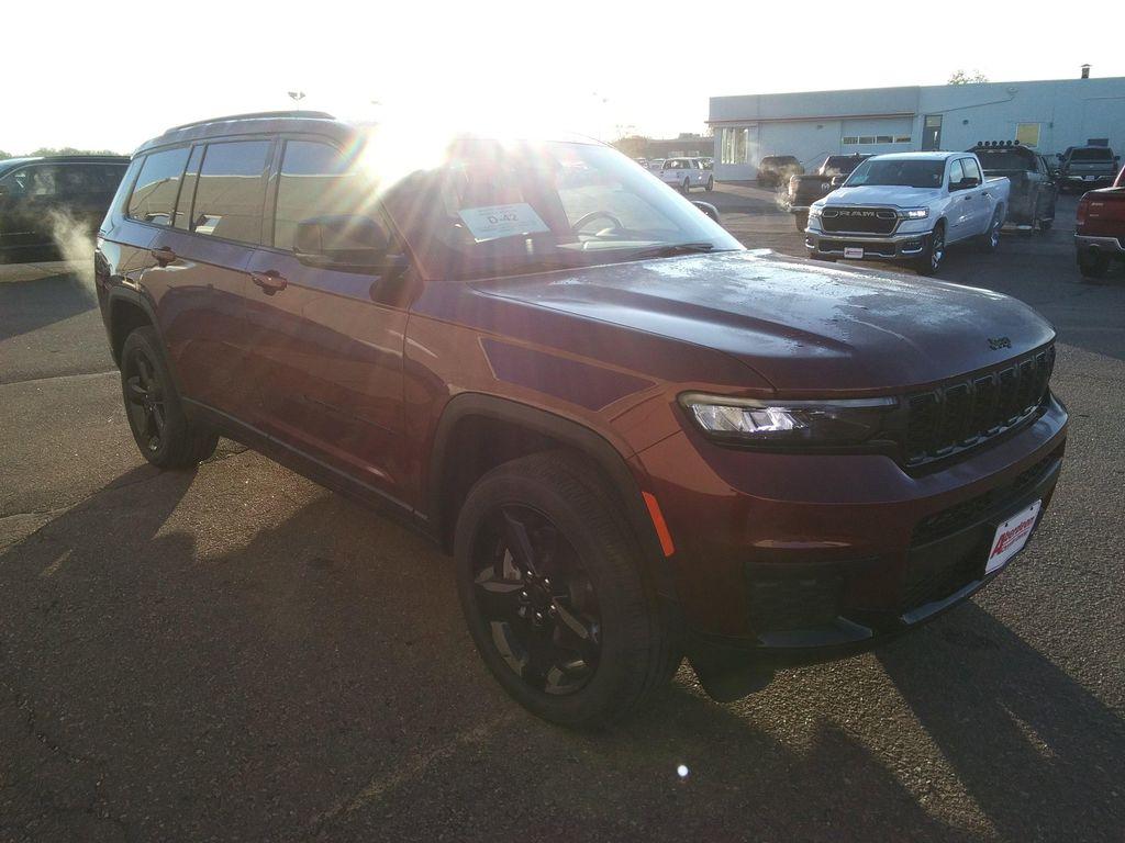 new 2025 Jeep Grand Cherokee L car, priced at $43,977