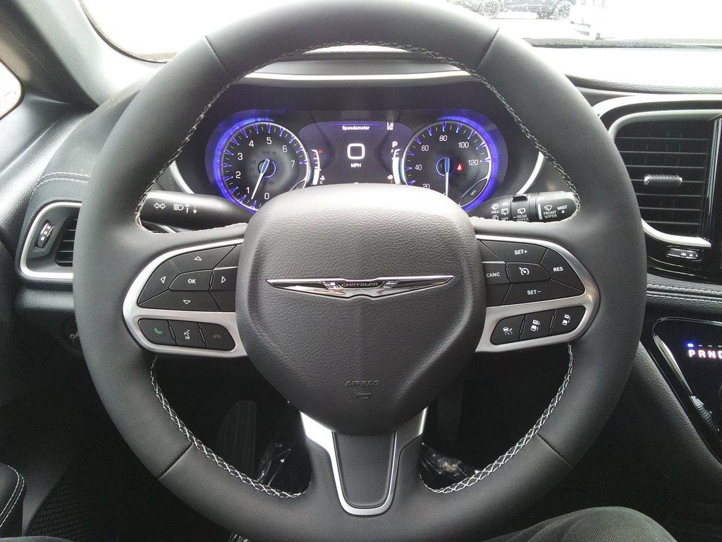 new 2025 Chrysler Pacifica car, priced at $44,977