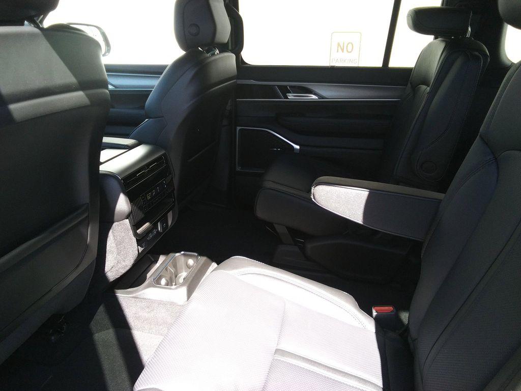 new 2025 Jeep Wagoneer car, priced at $71,477