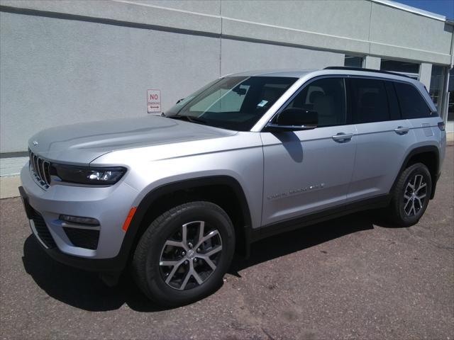 new 2025 Jeep Grand Cherokee car, priced at $43,977
