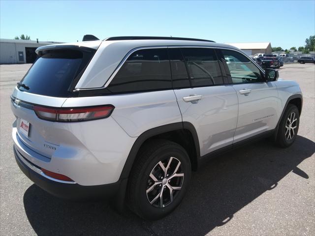 new 2025 Jeep Grand Cherokee car, priced at $43,977