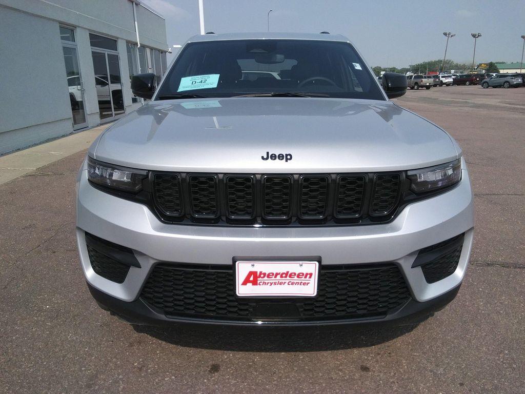 used 2023 Jeep Grand Cherokee car, priced at $32,450