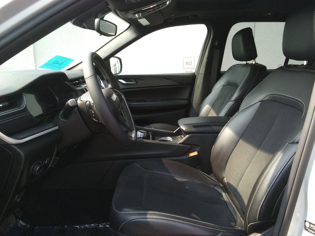 used 2023 Jeep Grand Cherokee car, priced at $32,450