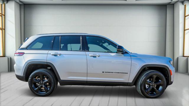 new 2024 Jeep Grand Cherokee car, priced at $43,977