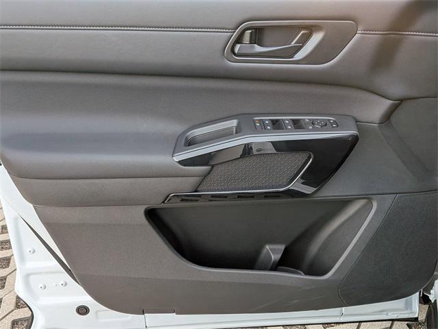 new 2025 Nissan Pathfinder car, priced at $44,005