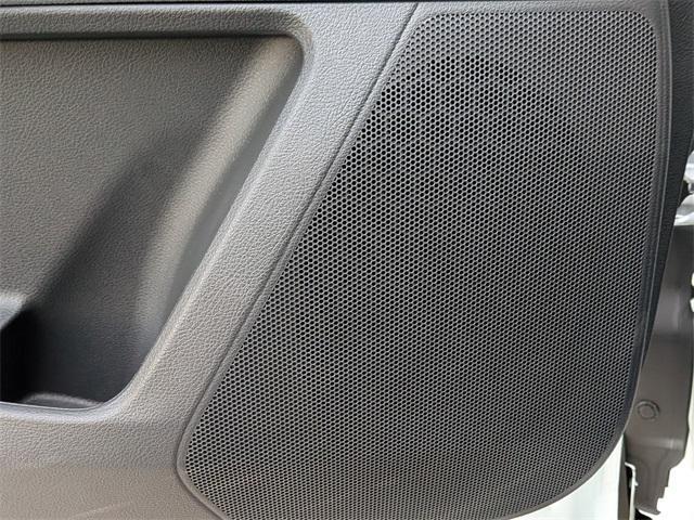 new 2025 Nissan Pathfinder car, priced at $44,005