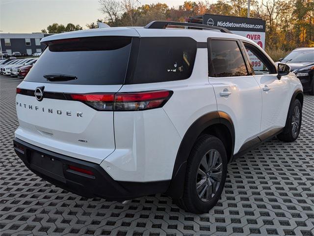 new 2025 Nissan Pathfinder car, priced at $44,005