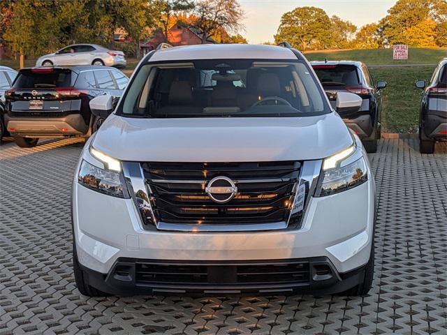 new 2025 Nissan Pathfinder car, priced at $44,005