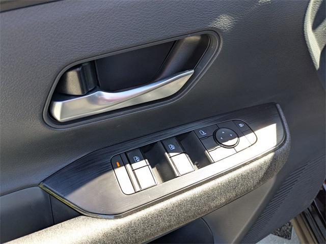 new 2025 Nissan Kicks car, priced at $28,680