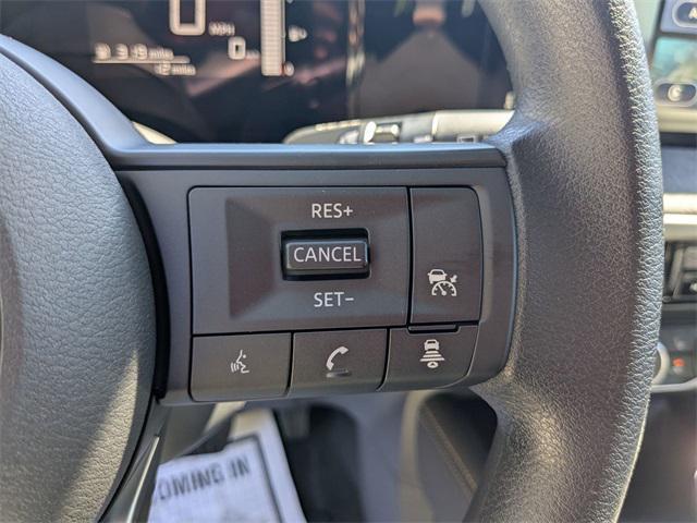 new 2025 Nissan Kicks car, priced at $28,680