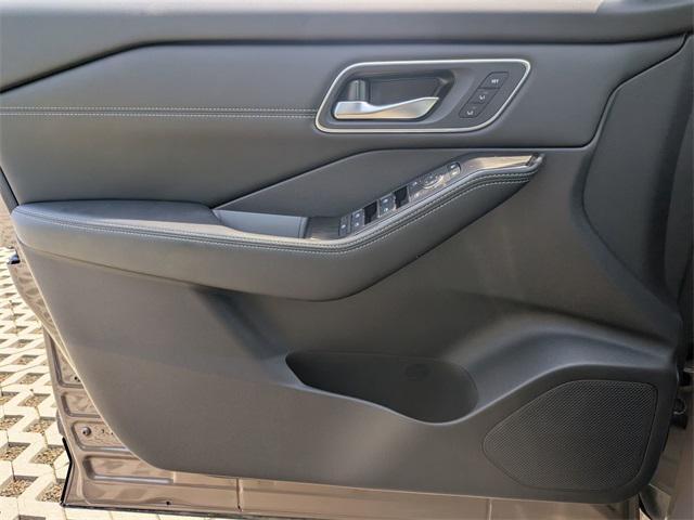 new 2025 Nissan Rogue car