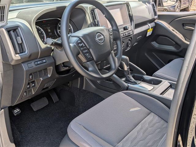 new 2025 Nissan Frontier car