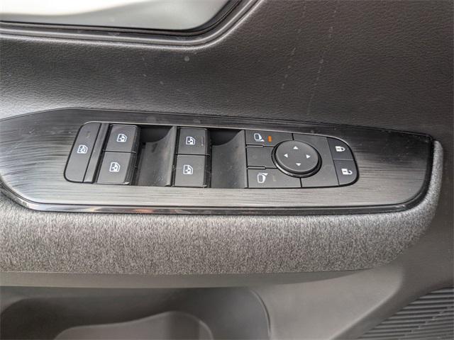 new 2025 Nissan Kicks car, priced at $26,920